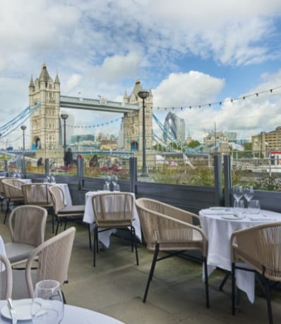 Le-Pont-Terrace-Main-1400x935